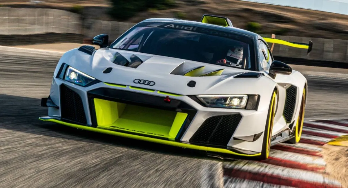 4 طرز ألمانية تشارك في سباقات السيارات 