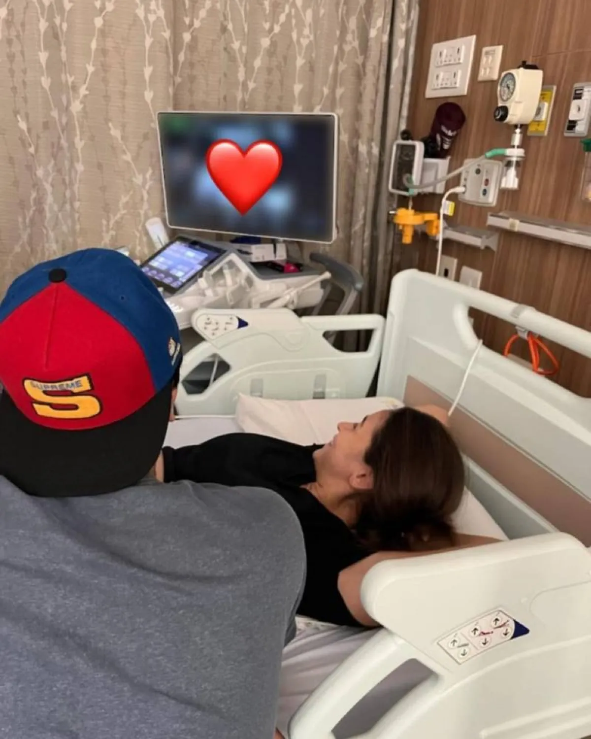 عليا بهات تعلن عن حملها- الصورة من حساب عليا بهات على إنستغرام