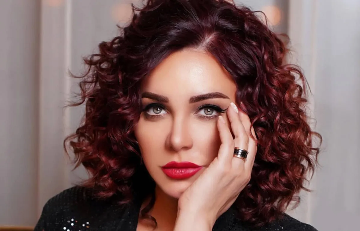 نجمات على علاقة وطيدة بالزوج السابق الطلاق لا يعني الفراق