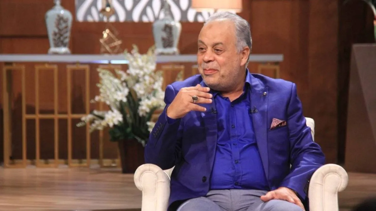 أشرف زكي - الصورة من حساب منى الشاذلي على فيسبوك