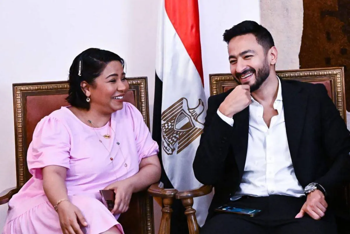 شيرين عبدالوهاب تظهر بعد آخر حفلاتها منذ أيام بوزن زائد في لقطة مع حمادة هلال - صورة من حساب حمادة على انستغرام