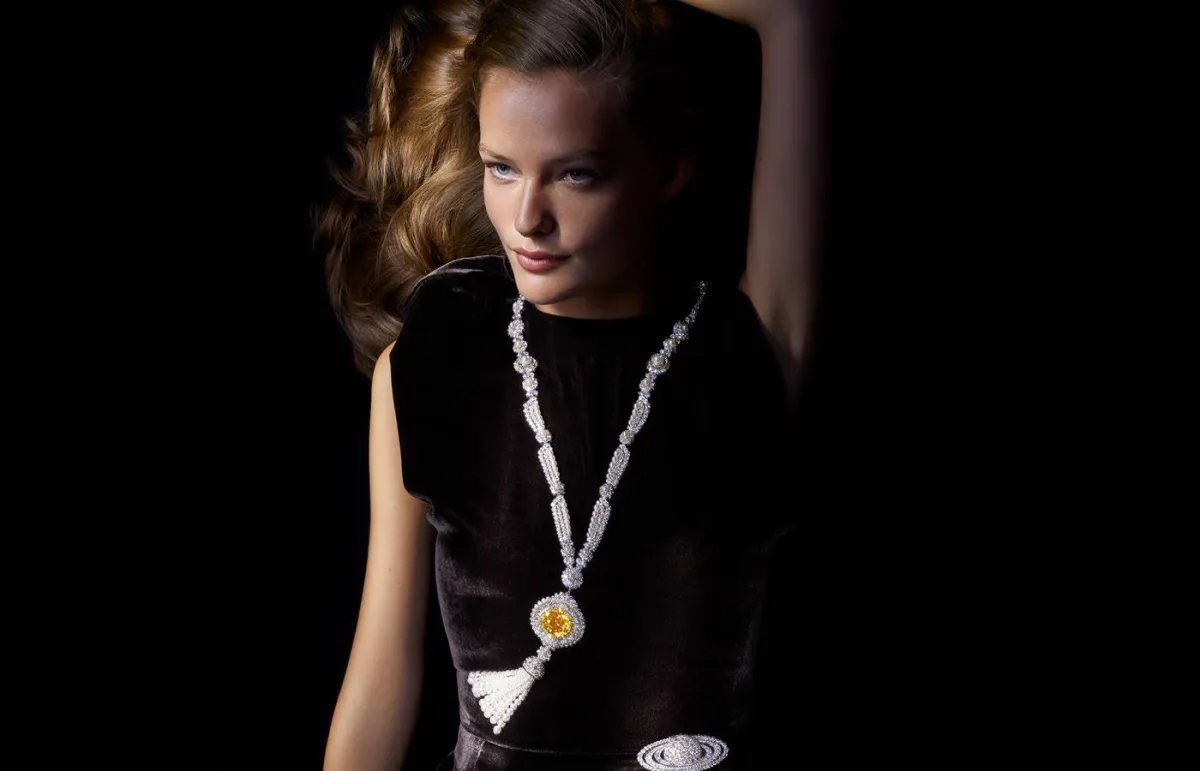 أروع المجوهرات المتدلية ICONIC TASSELS 