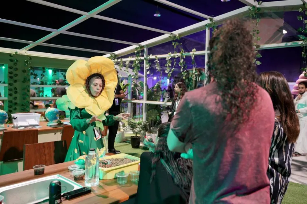  تجارب محاكاة النباتات إلى استكشاف الحيوانات المنقرضة تجذب الأطفال في مهرجان العودة إلى الرياض