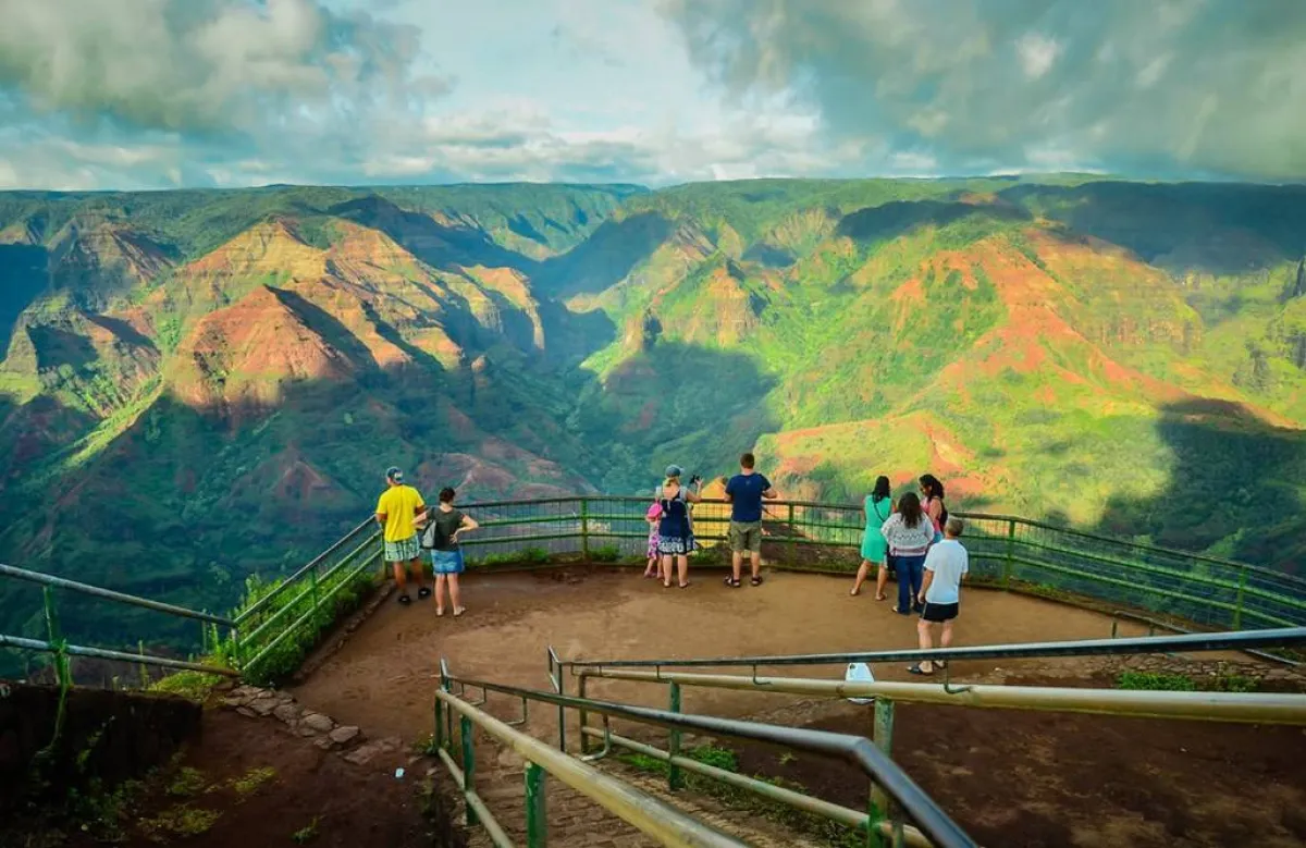 منصّة المشاهدة في موقع «وإيماي» 