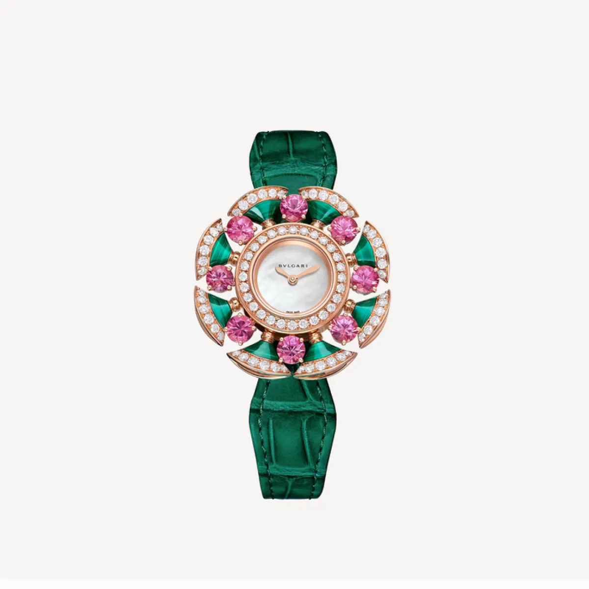 ساعة Divas’s Dream مستوحاة من فسيفساء حمامات كاراكالا Caracalla القديمة في روما