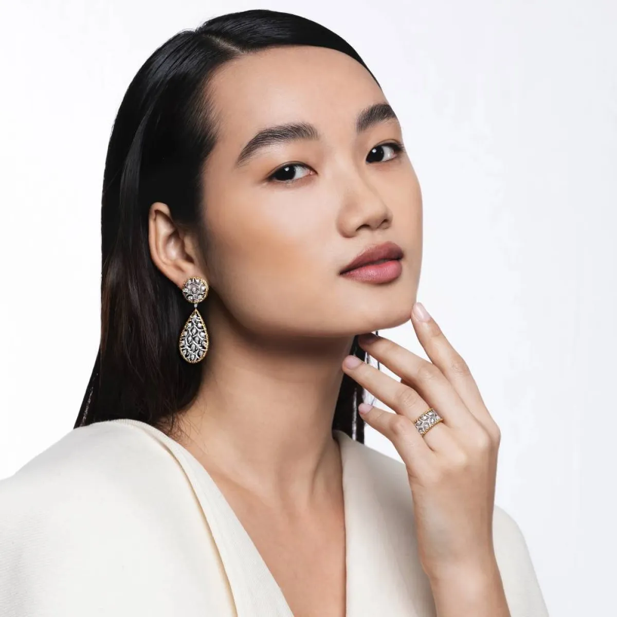 مجموعة RAMAGE من بوتشيلاتي