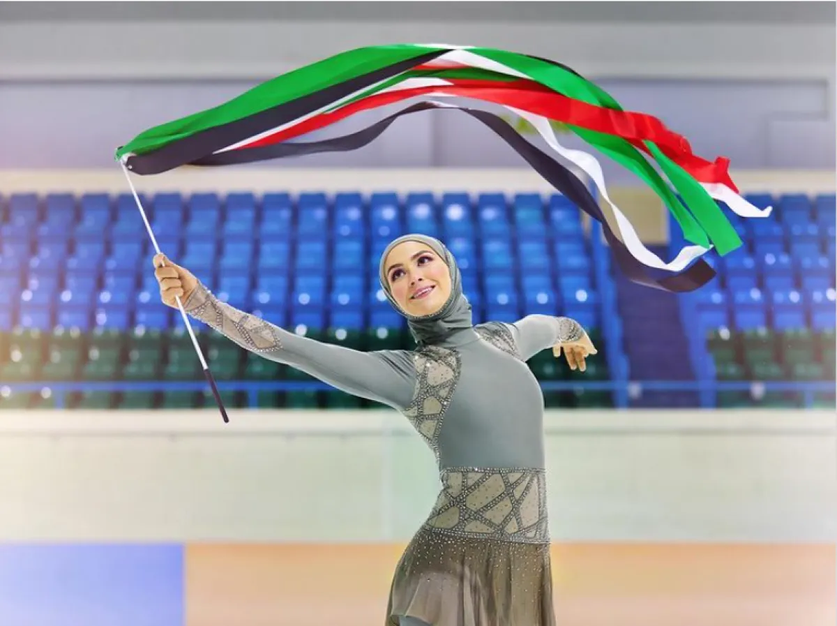 زهرة لاري أول إماراتية ترفع علم الدولة عالميا في مجال التزلج الاستعراضي - الصورة من حسابها على الانستجرام