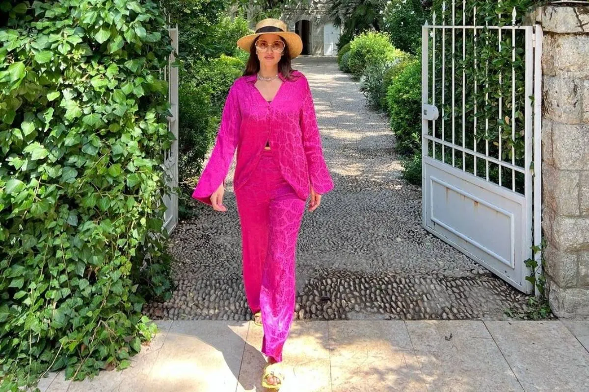 إطلالات صيفية من درة زروق