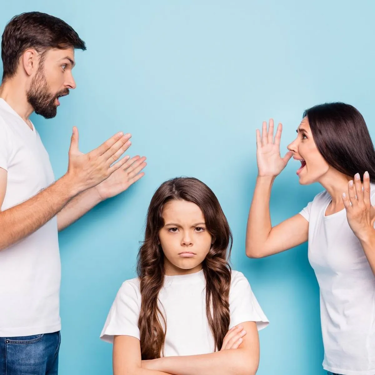 صورة لأسرة تتعارك