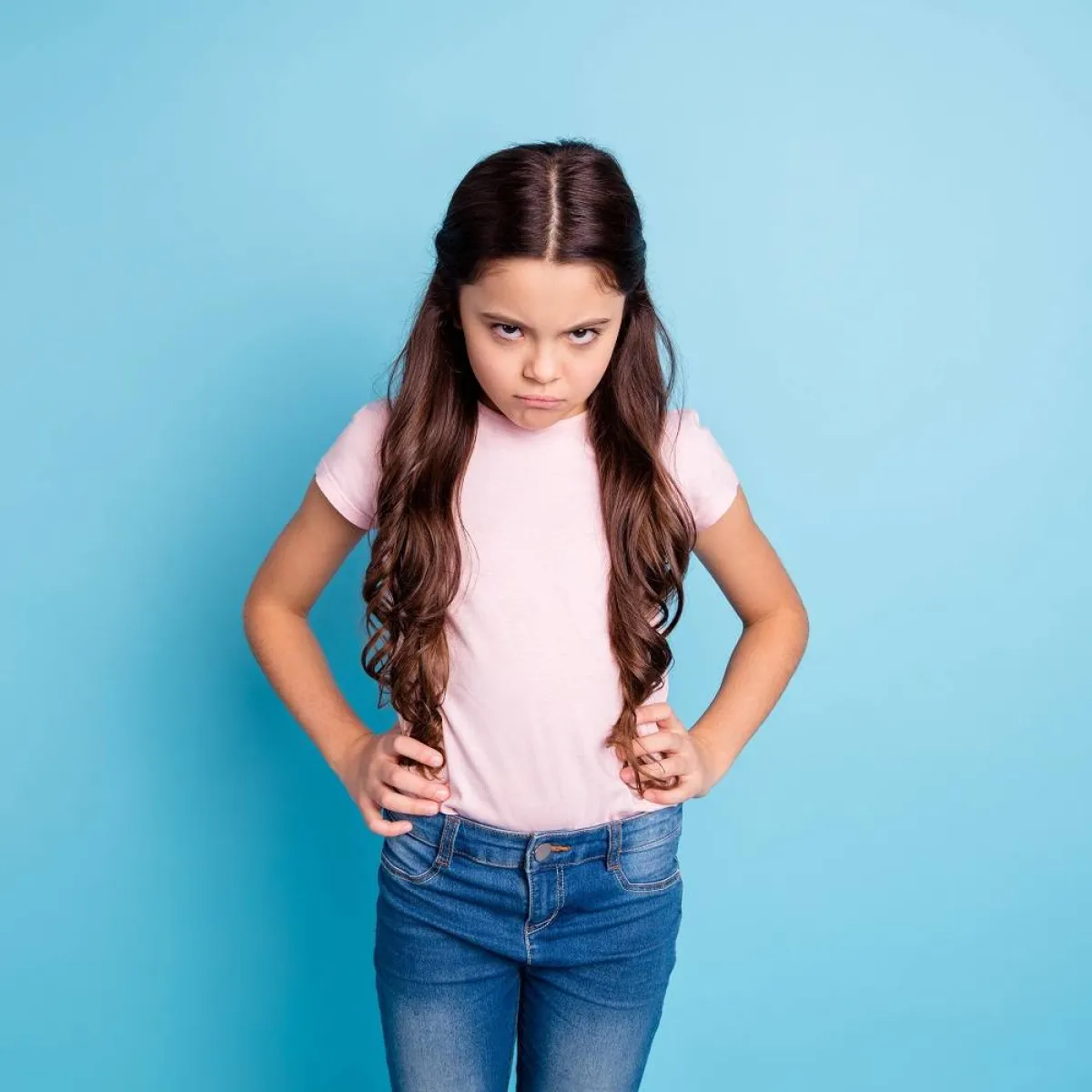 صورة لطفلة غاضبة