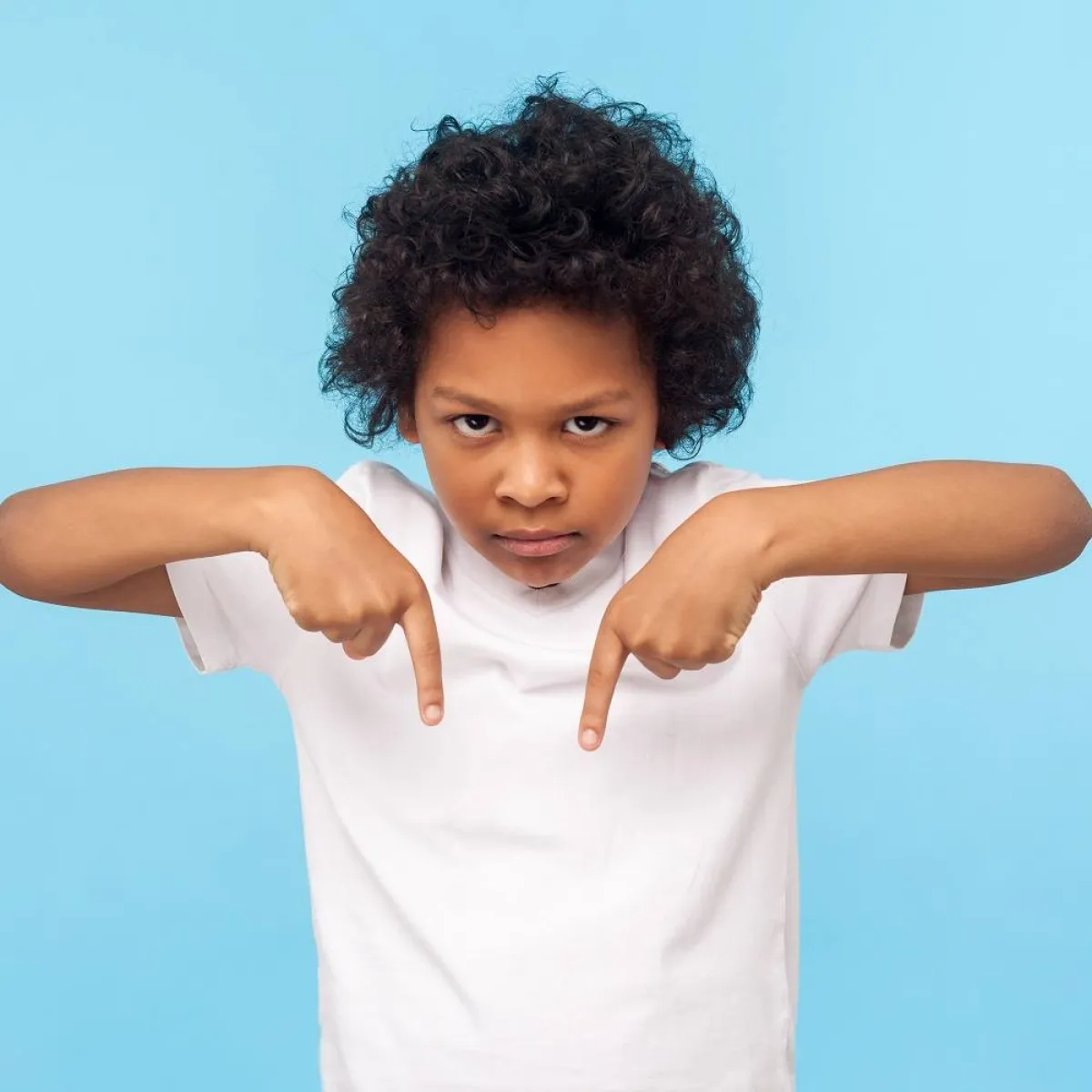 صورة لطفلة غاضبة