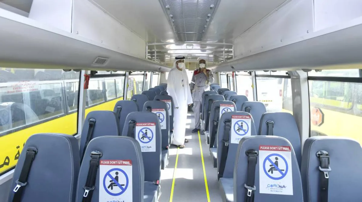 حملات تفتيشية على الحافلات المدرسية في دبي. الصورة من مكتب دبي الإعلامي