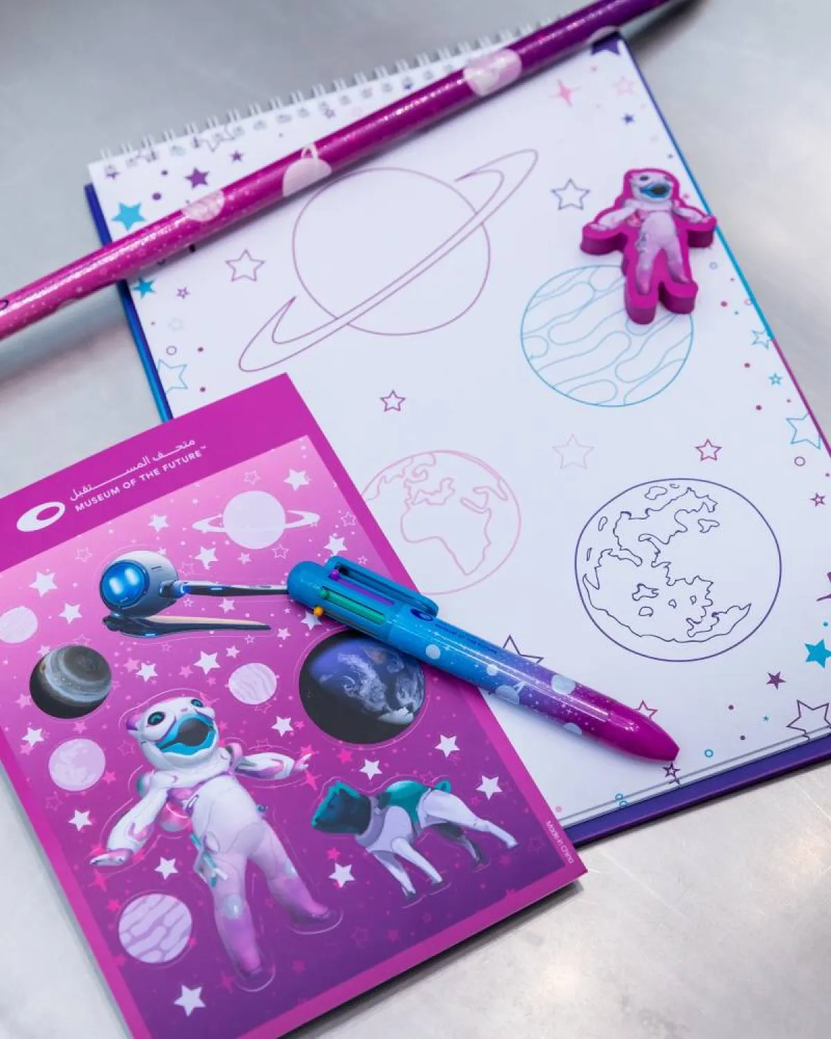 هدايا تذكارية للأطفال. الصورة من "وام"