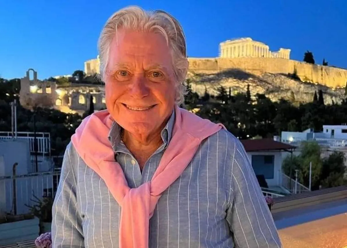 حسين فهمي -  صورة من صفحته الرسمية على انستغرام