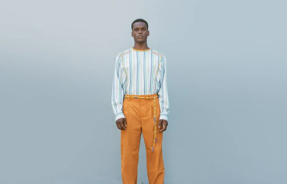 بنطلون قماش باللون البرتقالي من أكنفاس Aknvas  