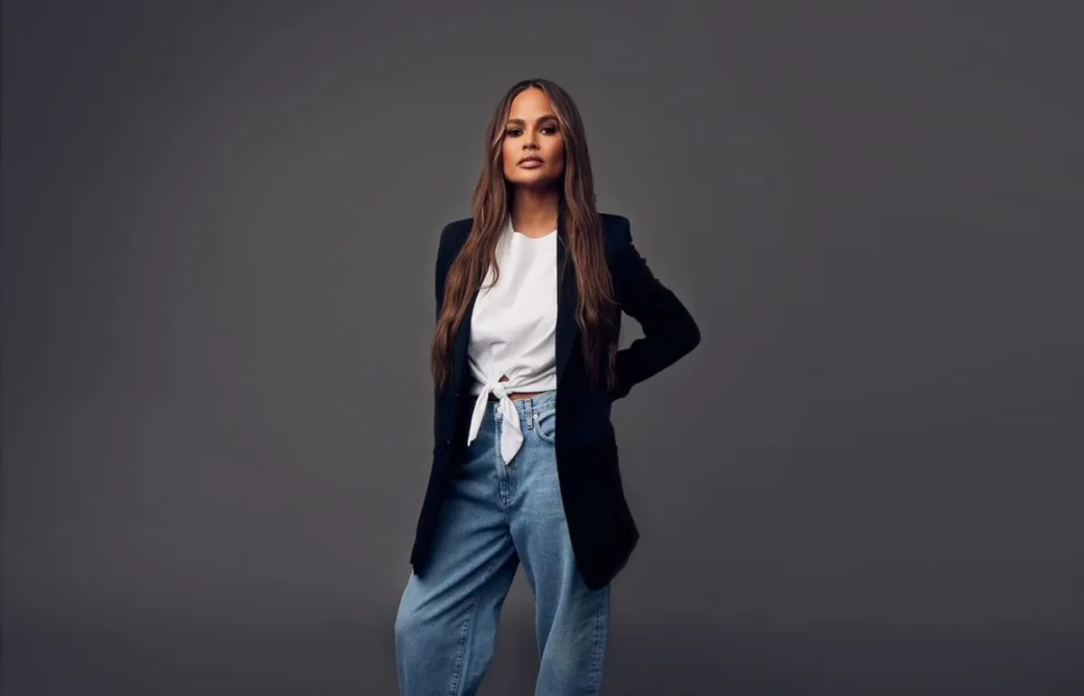 طريقة تنسيق البليزر من وحي كريسي تايغن