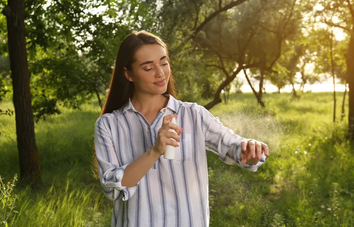 نصائح لتجنب لدغات البعوض أثناء السفر