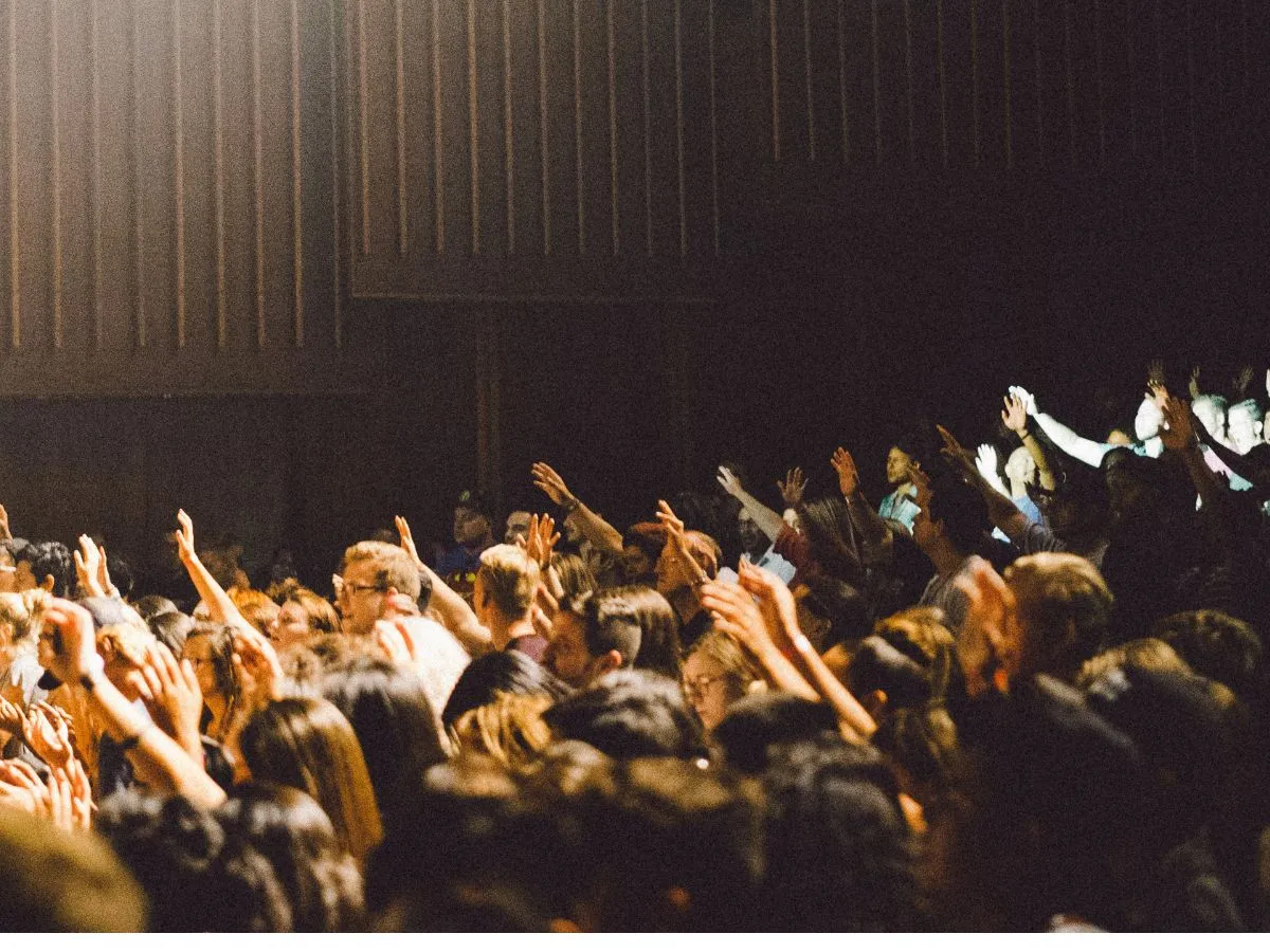 طلاب الجامعة