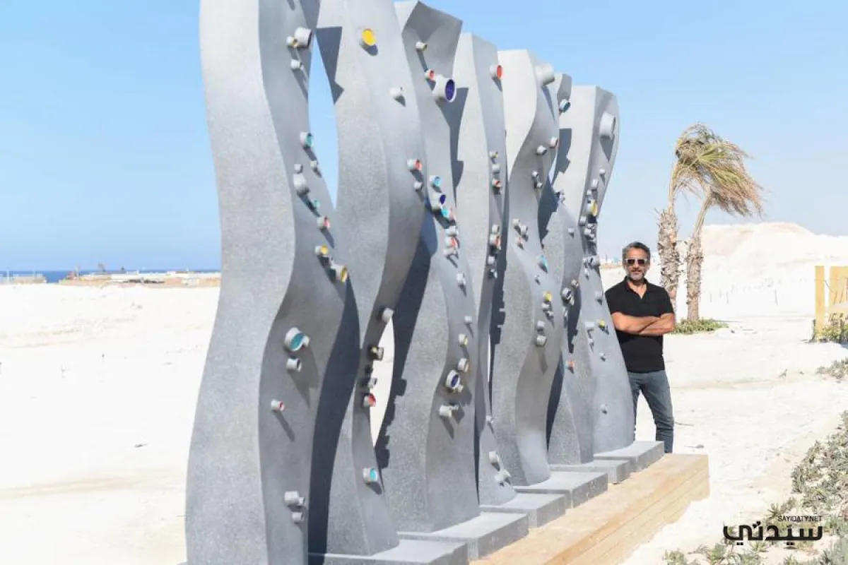 منحوتة أصدقاء غير عاديين