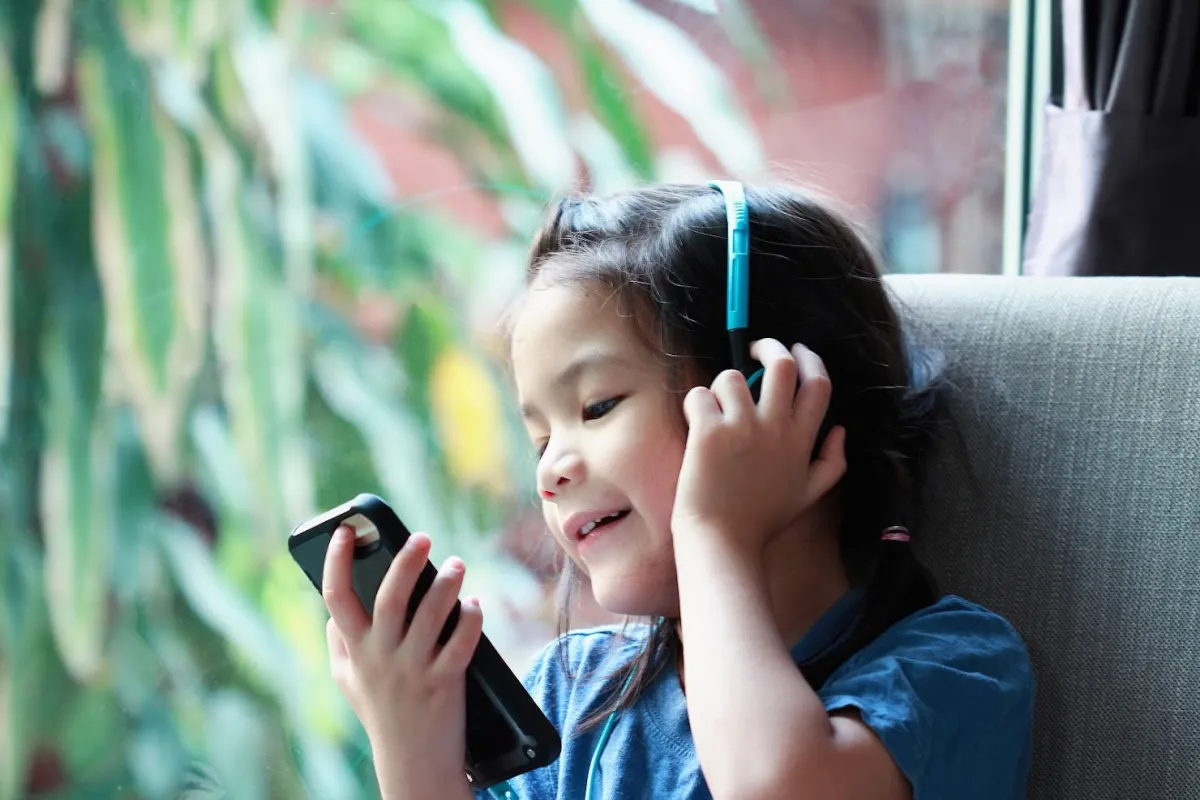 غوغل تشجع الصغار على القراءة بتطبيق على الاندروريد - الصورة من موقع readalong.google