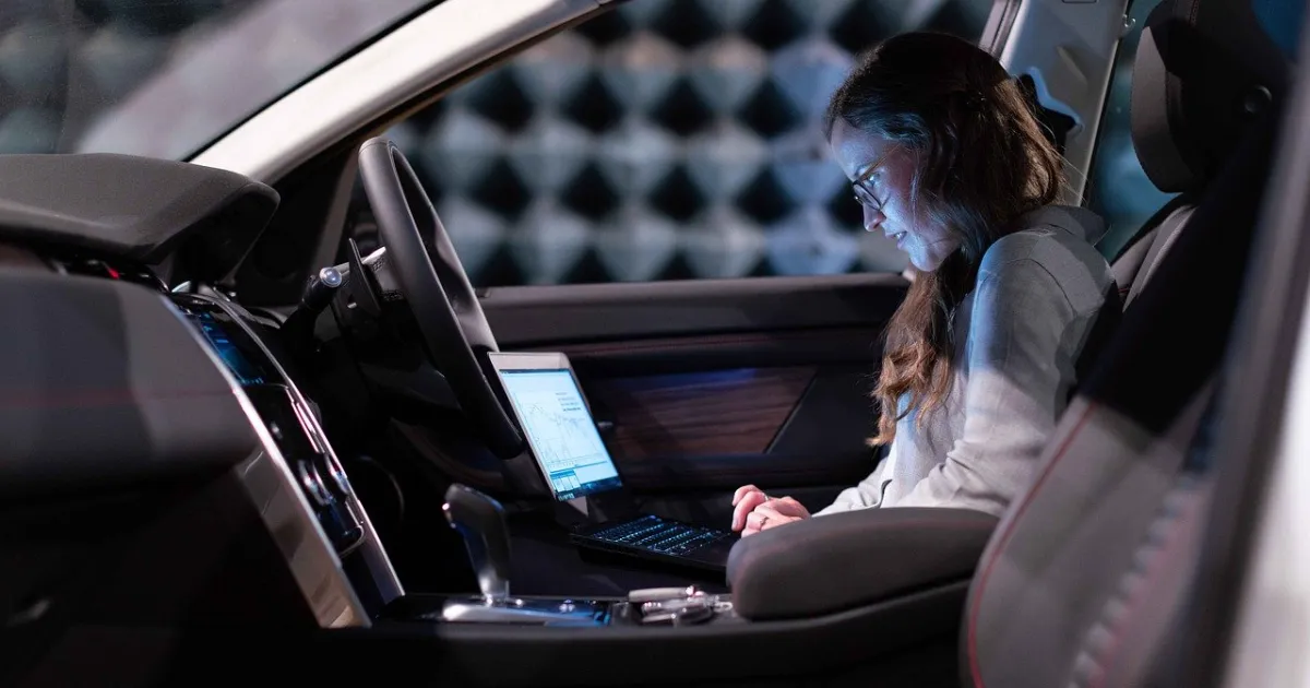 فحص السيارة بالكومبيوتر