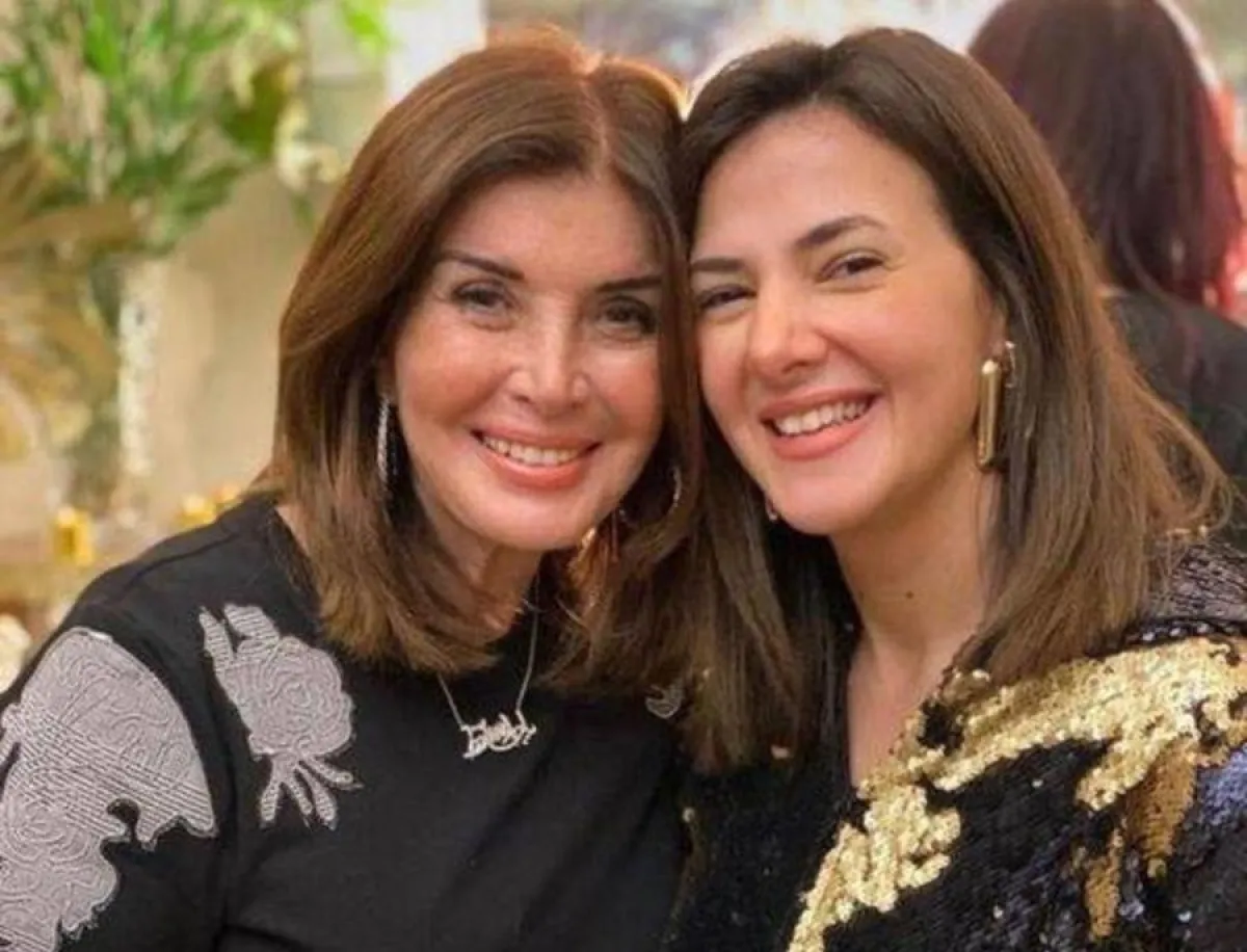 دنيا سمير غانم وميرفت أمين - صورة من حساب دنيا على فيسبوك