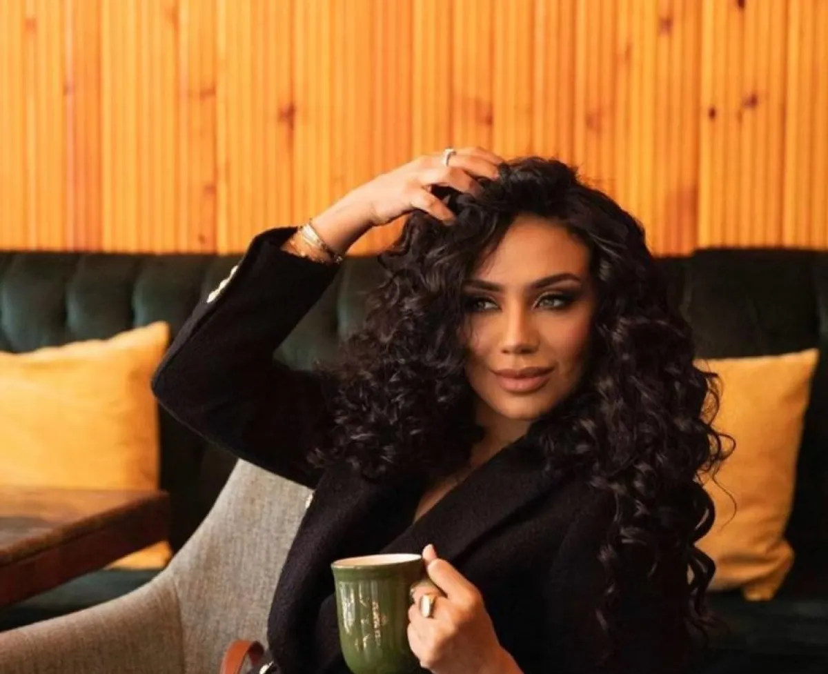 لبنى عبد العزيز - صورة من حسابها على انستغرام