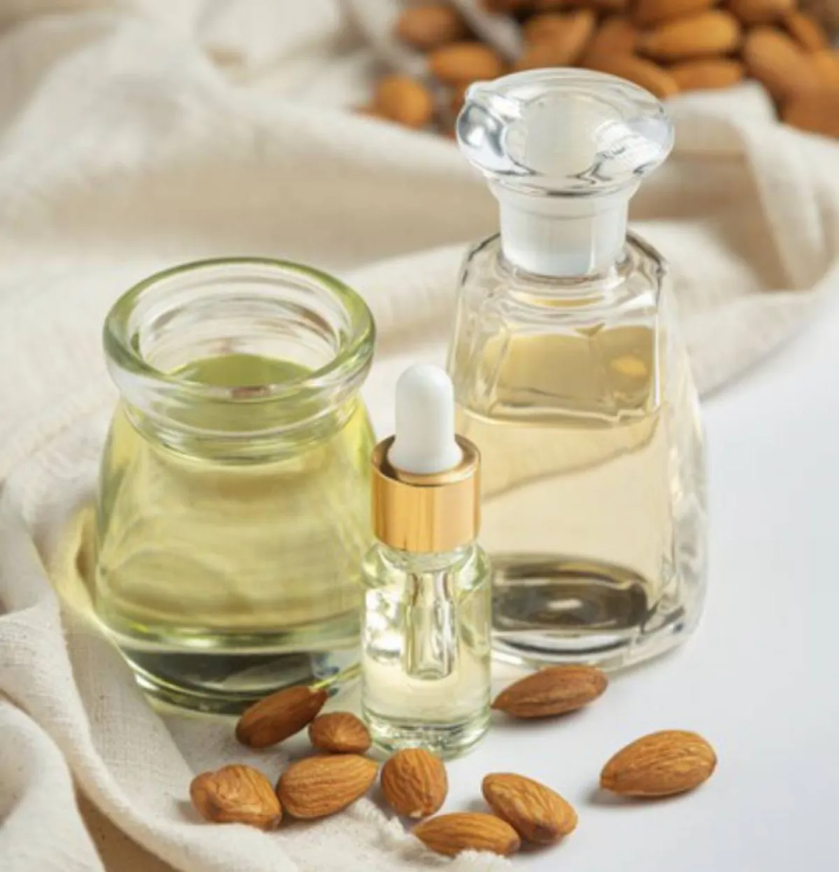 زيت اللوز الحلو لصحة فروة الراس