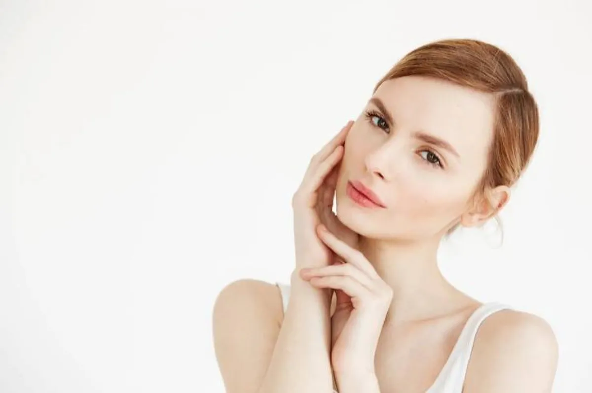 تنظيف البشرة 