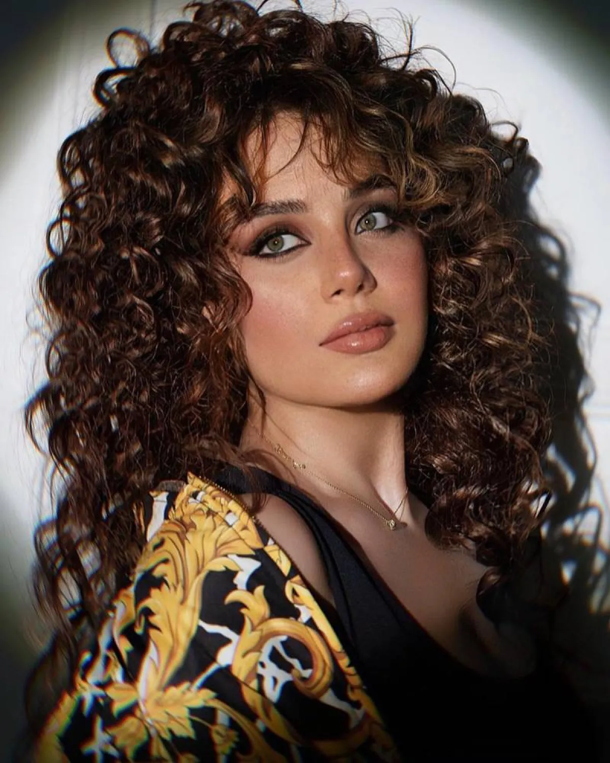 تسريحات منسدلة من زينب فياض