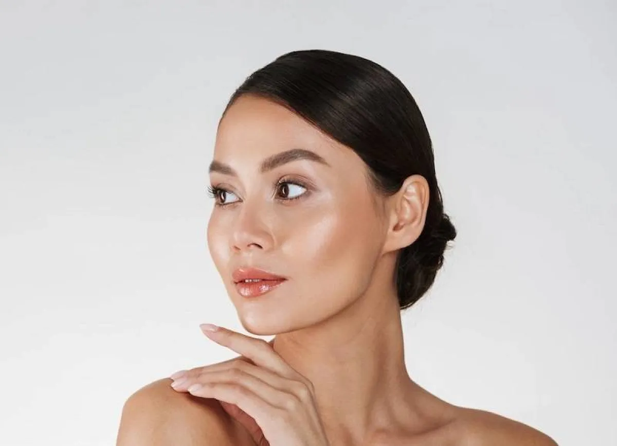 زيوت طبيعية للعناية بالبشرة