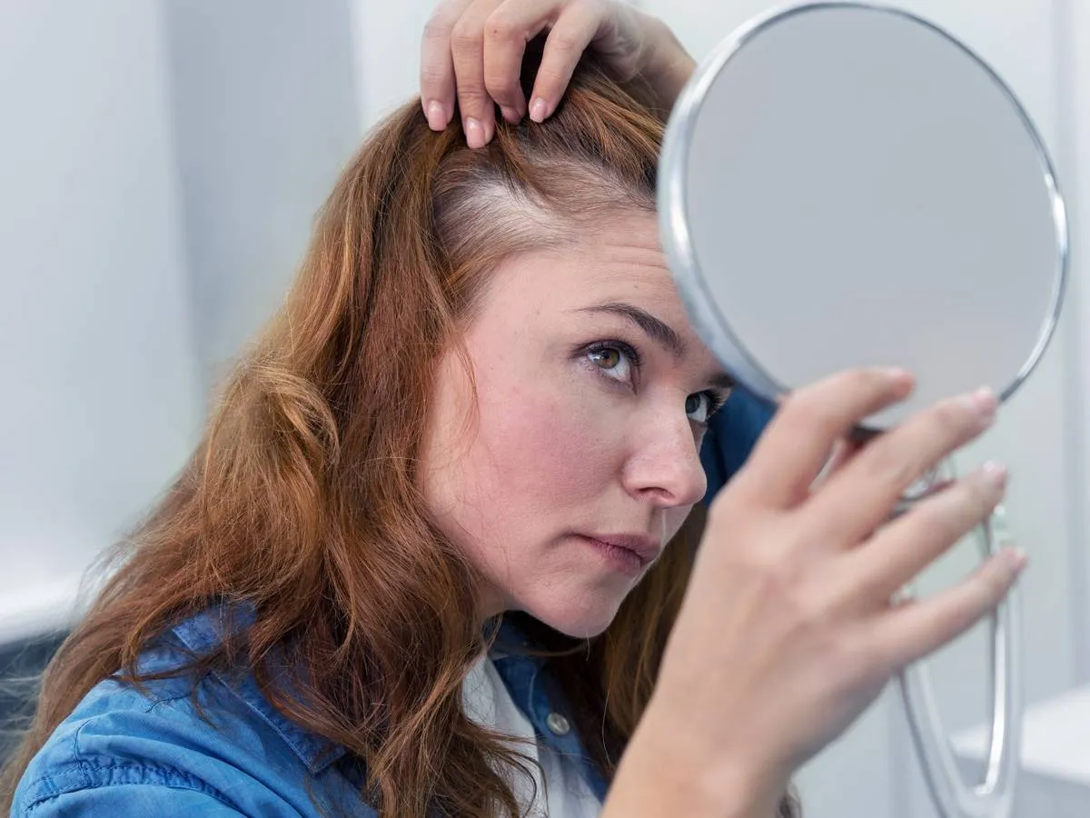 الشعر الرمادي