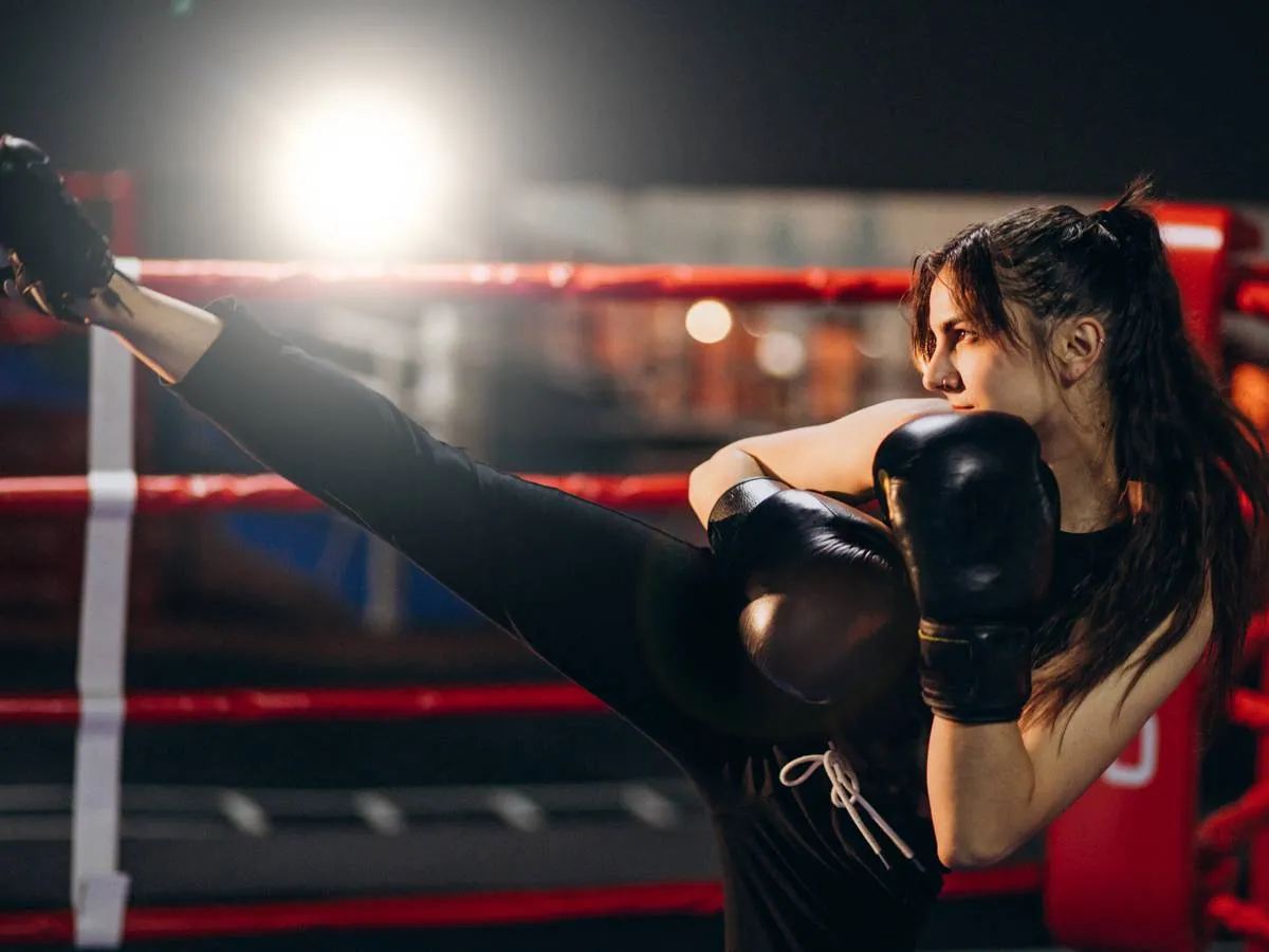 فوائد الكيك بوكسينغ للنساء