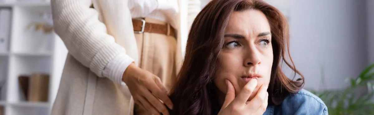 صورة لامرأة في الأربعين