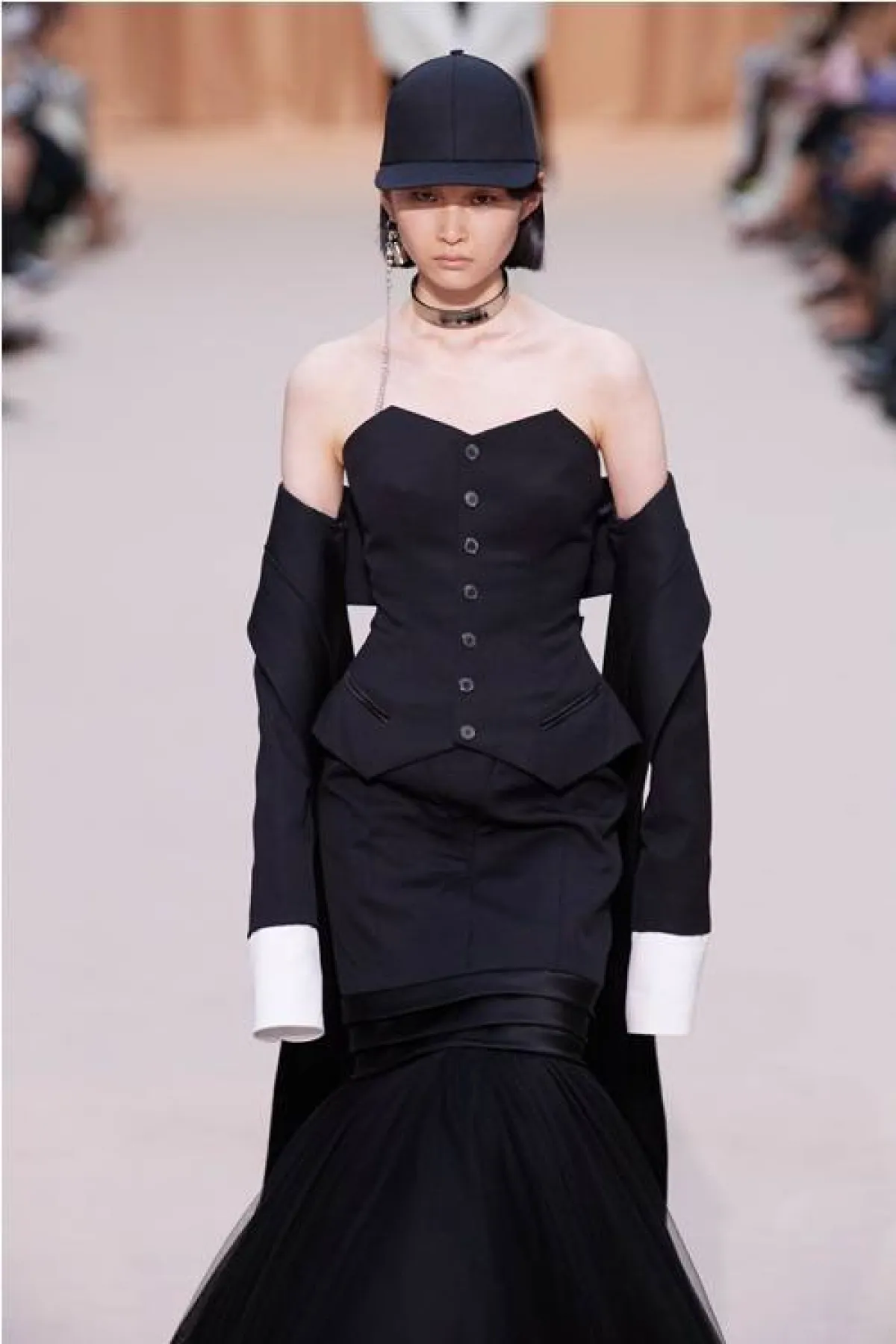 فساتين خطوبة بقصة الكورسيه من جان بول غوتييه  Jean Paul Gaultier