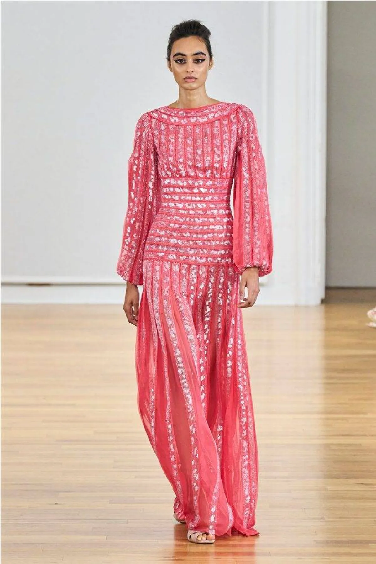 فساتين خطوبة بقصة الكورسيه من رامي العلي  Rami Al Ali