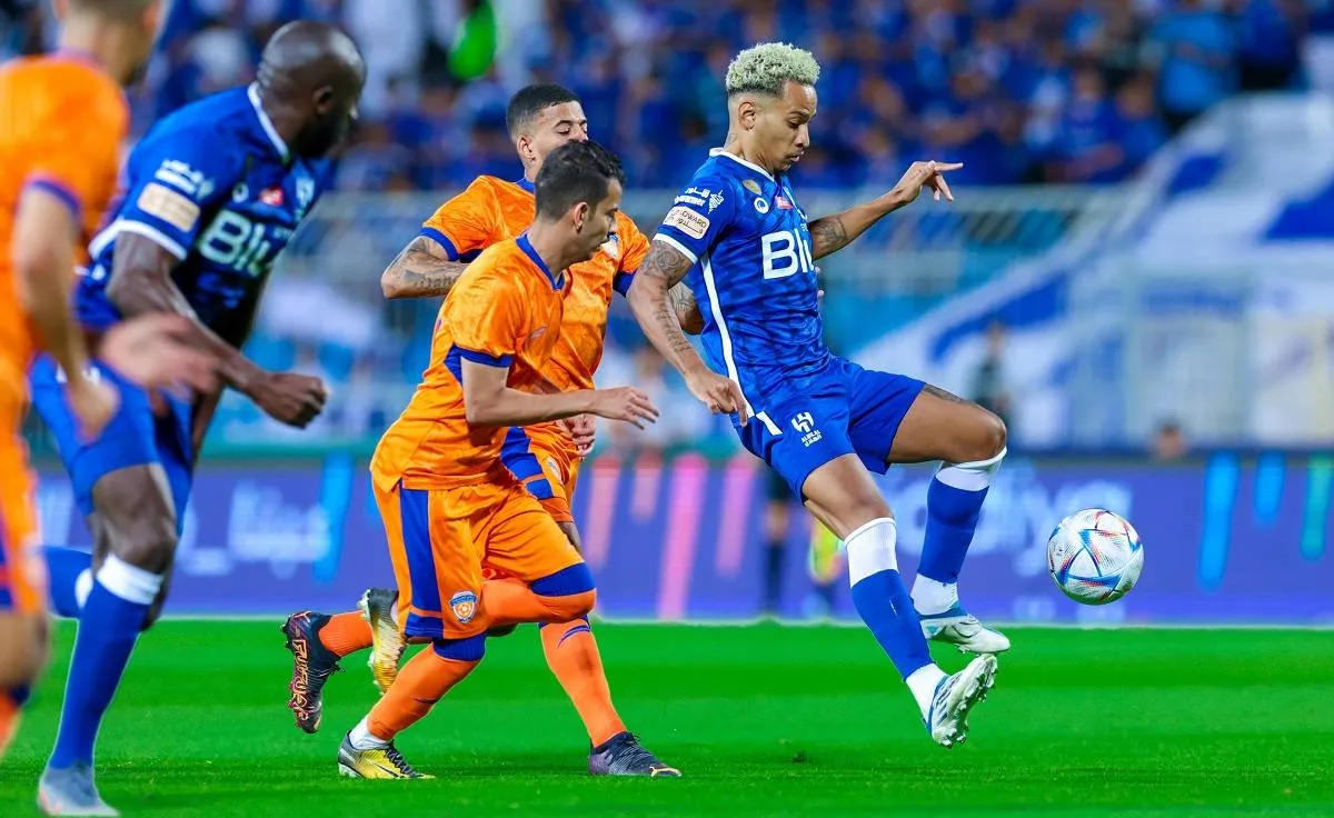 صورة من مباراة الهلال والفيحاء