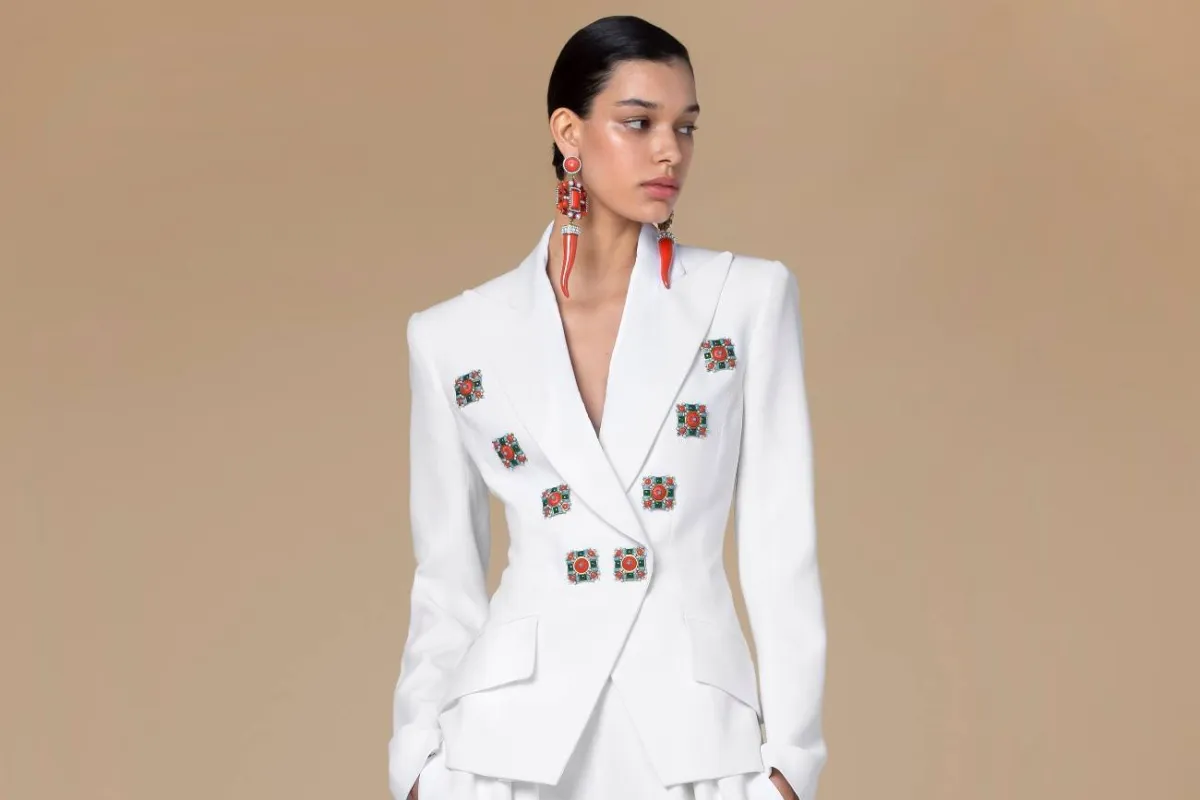 بدلات نسائية مناسبة للمعلمات