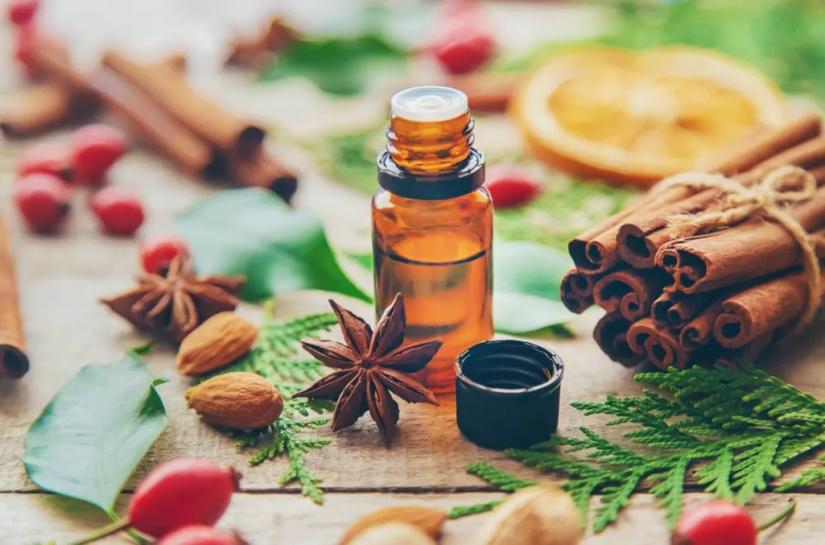 استخدامات زيت القرفة