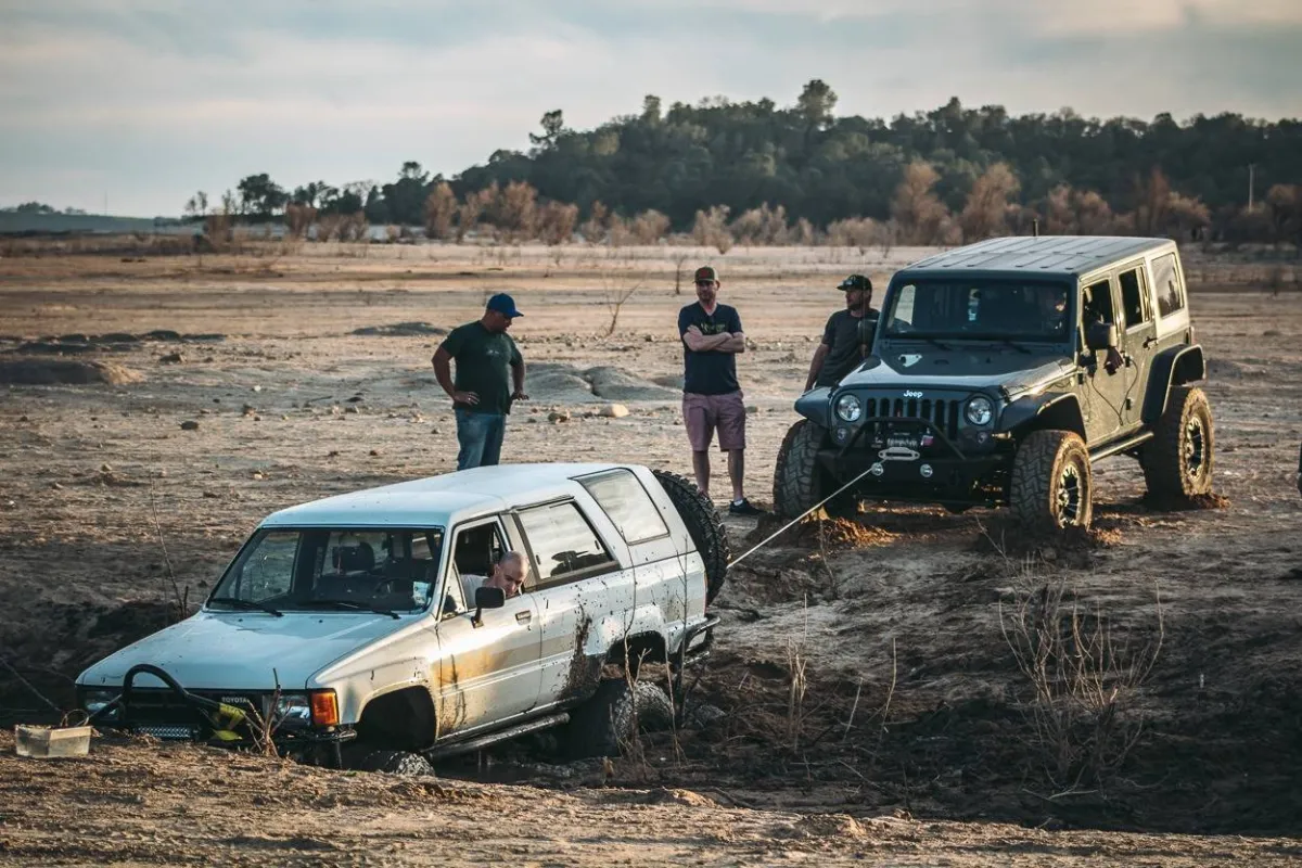 نصائح للقيادة في الطرق الوعرة  