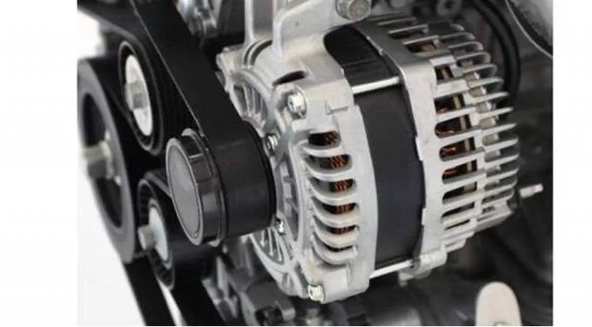 دينمو السيارة.. ومؤشرات تلفه 