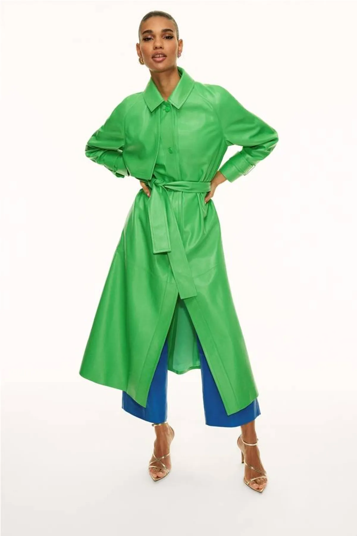 موديلات معاطف جلد لخريف 2022، من أوسكار دي لا رينتا Oscar De La Renta