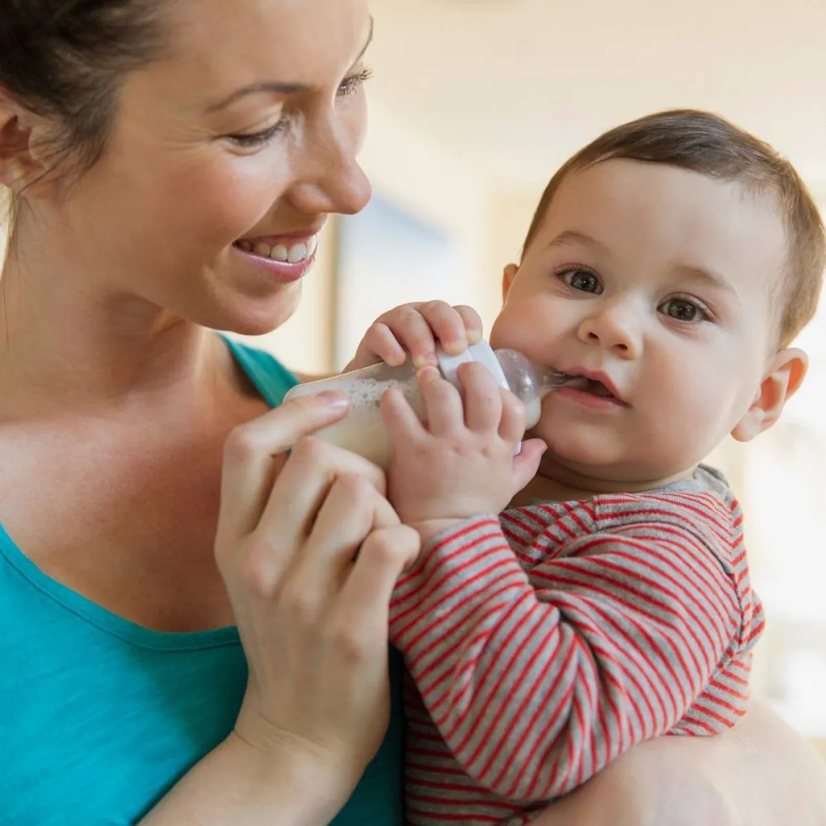 صورة لأم ورضيعها