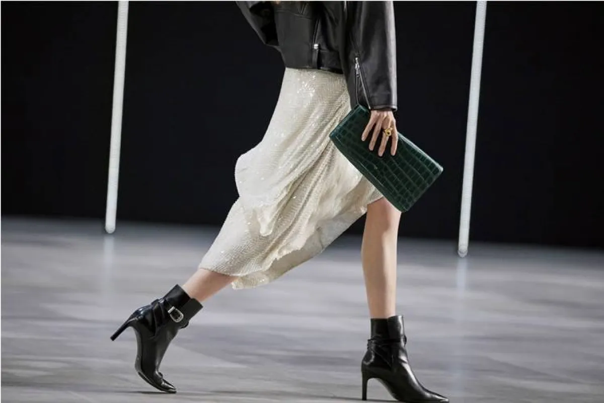 حذاء أسود لخريف 2022 من سيلين Celine