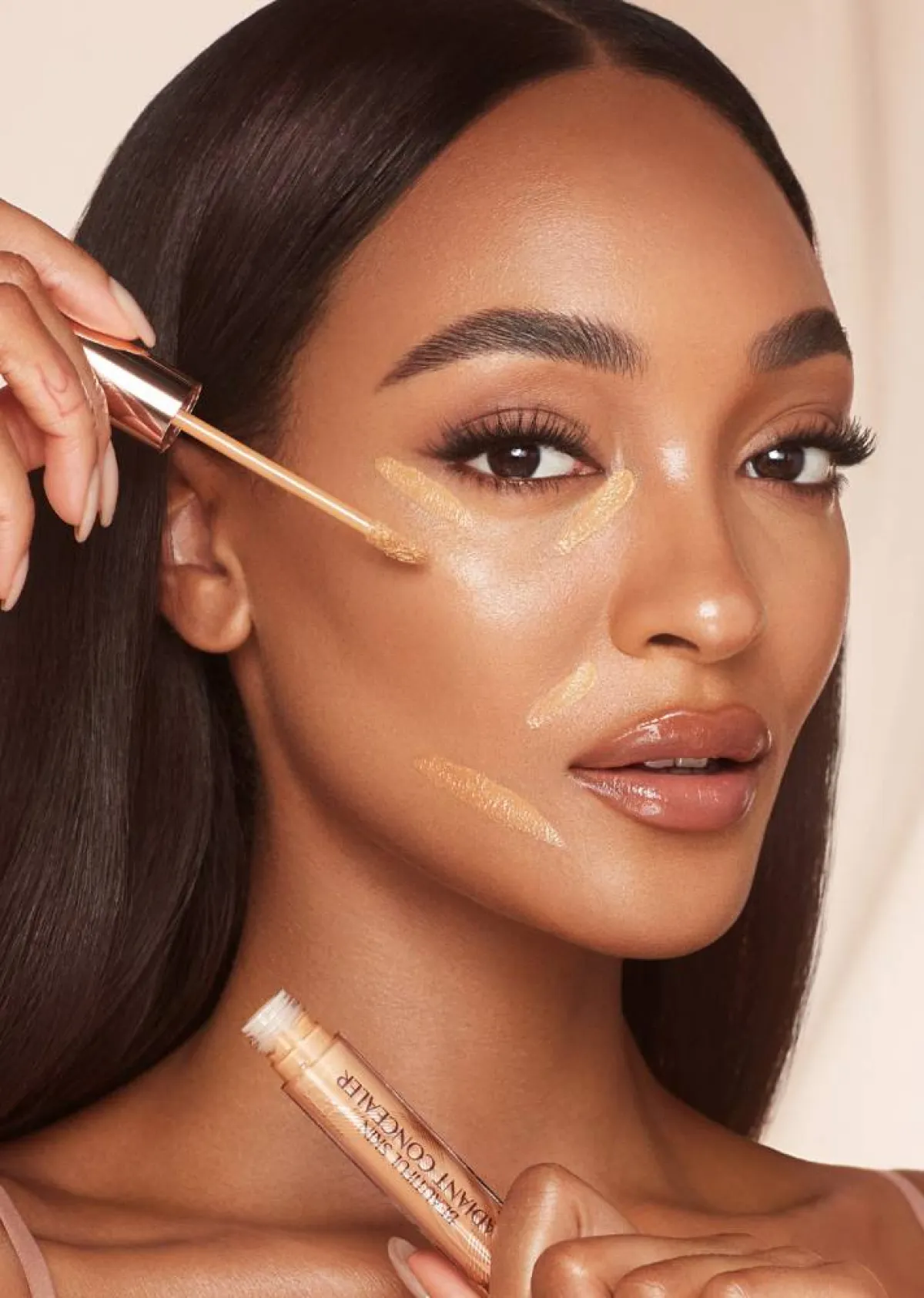 أسلوب جديد مع كونسيلر العينين والوجه من Charlotte Tilbury