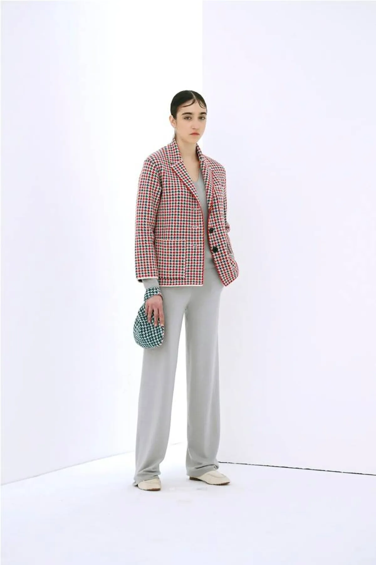 موديلات بدل رسمية نسائية لخريف 2022 من ليبور جابالا Lebor Gabala