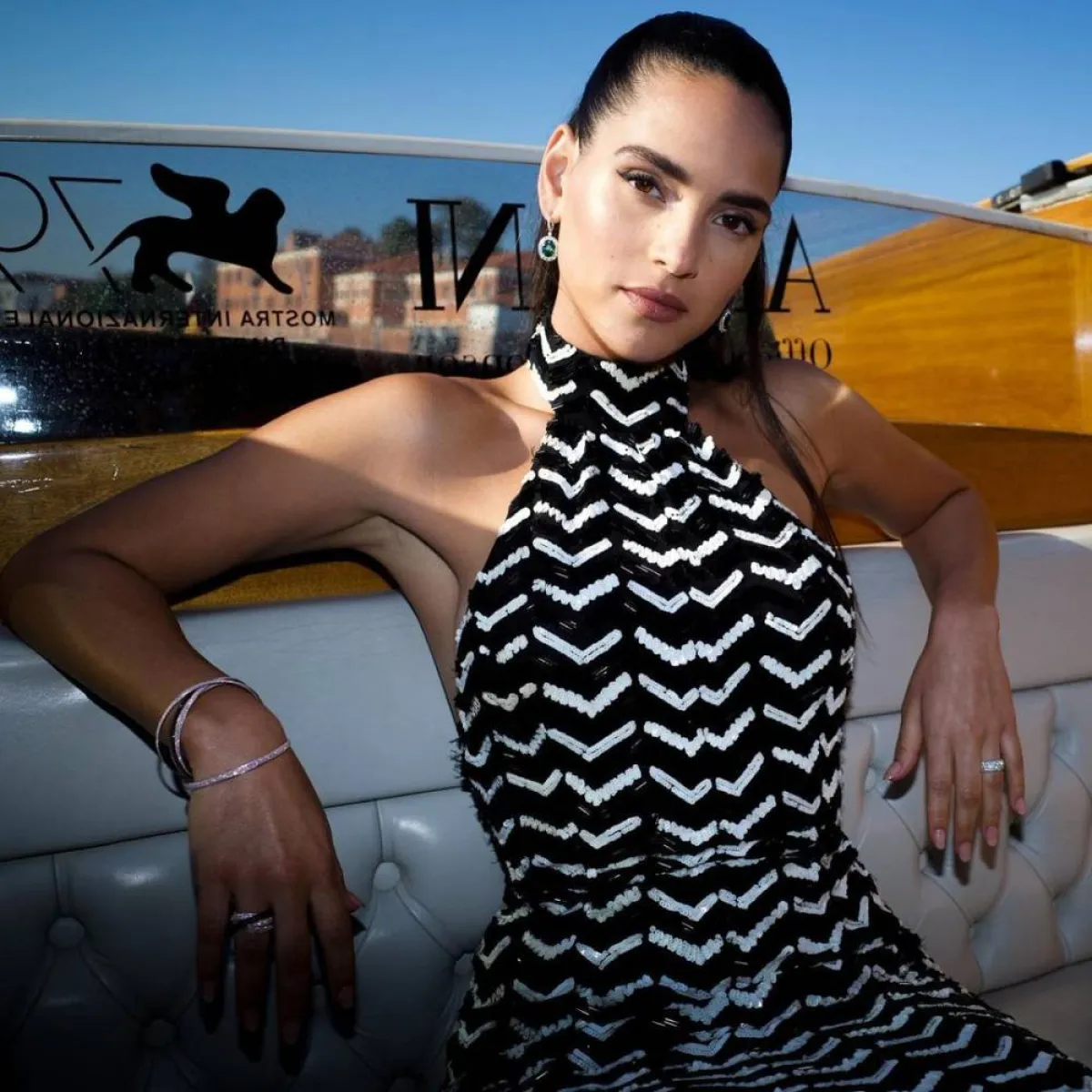 الصورة من حساب  أدريا أرخونا Adria Arjona على انستغرام