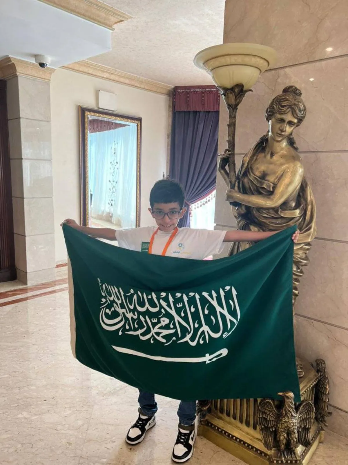 طالب سعودي يحصد المركز الأول عالميا في بطولة الحساب الذهني - الصورة من حساب وكالة تعليق الدراسة