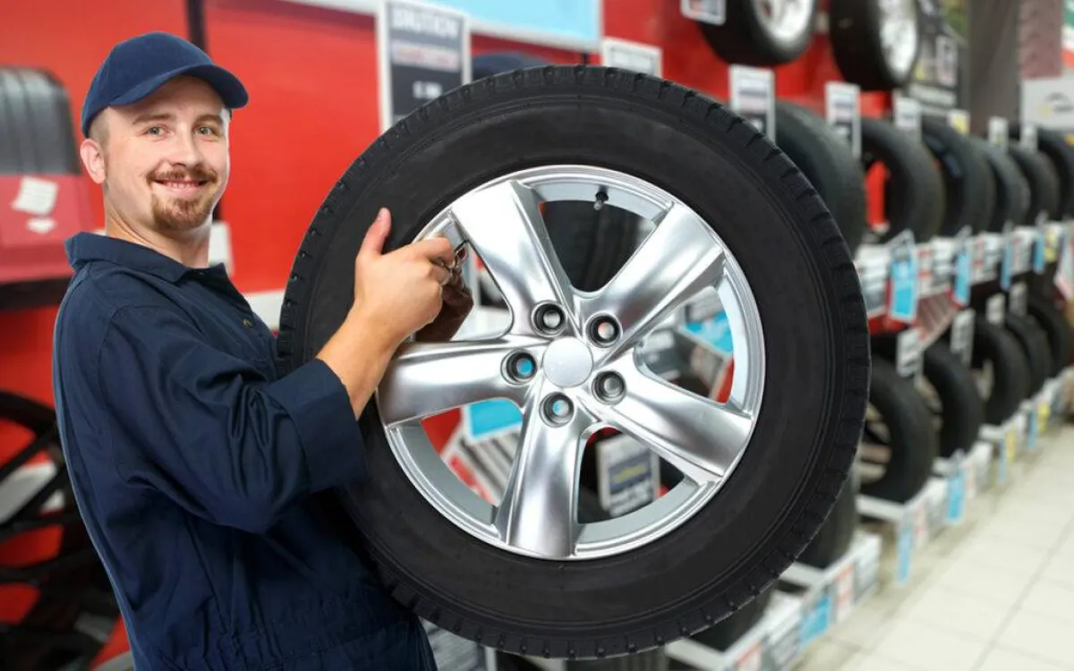 الفرق بين تبديل وترصيص الإطارات 