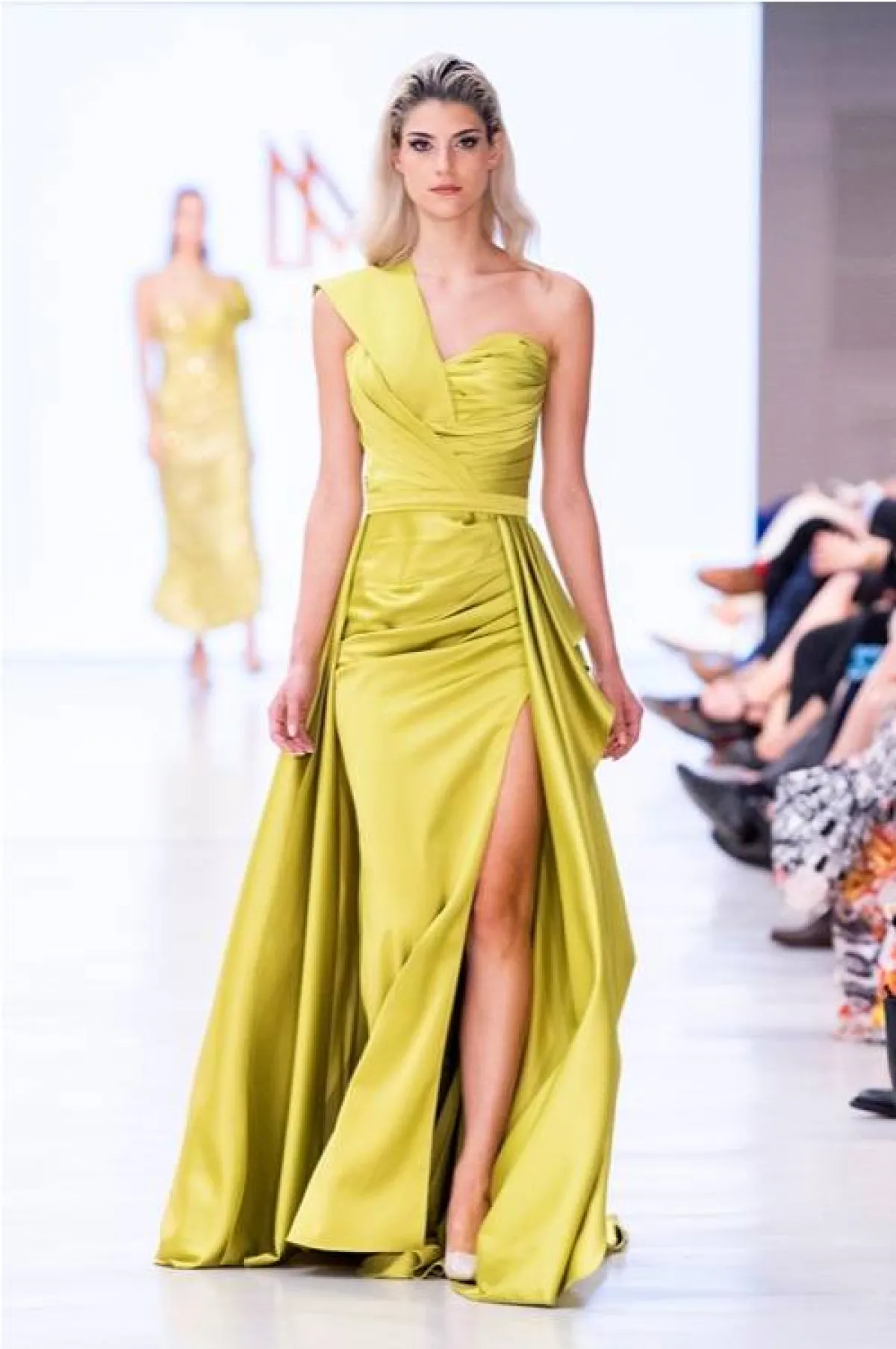 فستان سهرة لأم العروس من أنترناشيونال كوتور International Couture